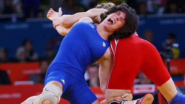 Πάλη: Επέστρεψε στην Αθήνα η Πρεβολαράκη